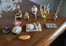 CASA DELLE BAMBOLE DOLLHOUSE  11 Pezzi, Oggetti Vari, Diversi Materiali