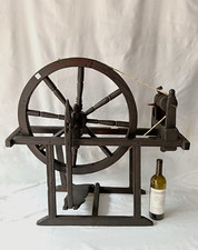 ANTICO ARCOLAIO FILARINO IN LEGNO A PEDALE DIPANATORE PER FILATI DI LANA. CZ1