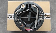 KIT ATTREZZI CRIC CHIAVE RUOTA DI SCORTA FIAT PUNTO PANDA 500 YPSILON BRAVO