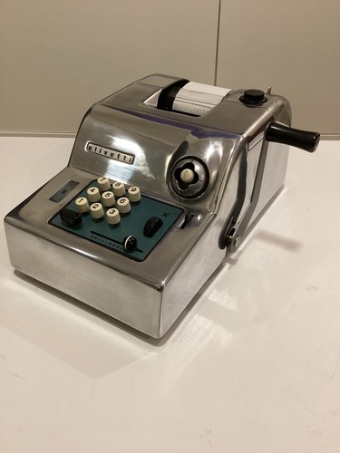 Macchina aggiunta olivetti - macchina,