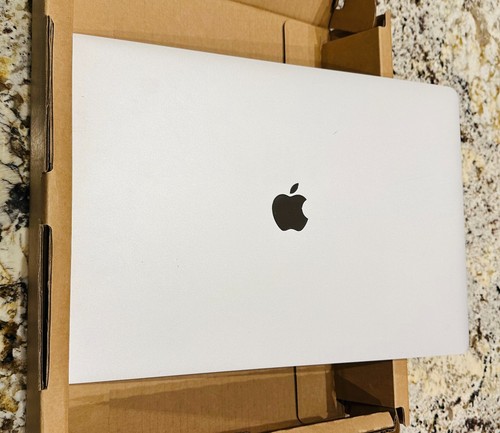 Apple macbook pro 2018 - 15",