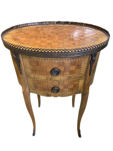 Antico mobiletto comodino