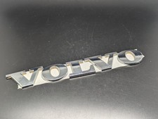 VOLVO H. 27MM LOGO SIGLA EMBLEMA FREGIO STEMMA SCRITTA BADGE TARGA TARGHETTA