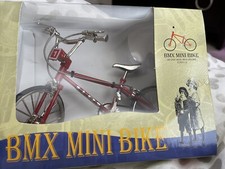 Rara mini bici BMX in metallo