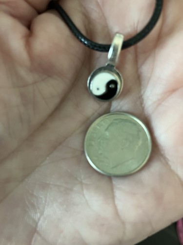Yin yang pendant - pendant, 18-21