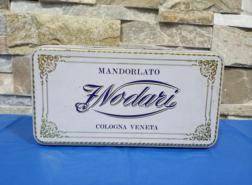 Vecchia scatola latta - scatola,