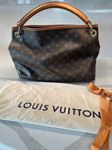 Louis vuitton monogram artsy - louis,