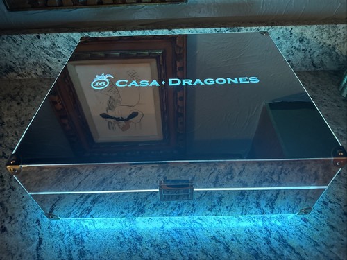 Rara vetrina illuminata casa - vetrina,