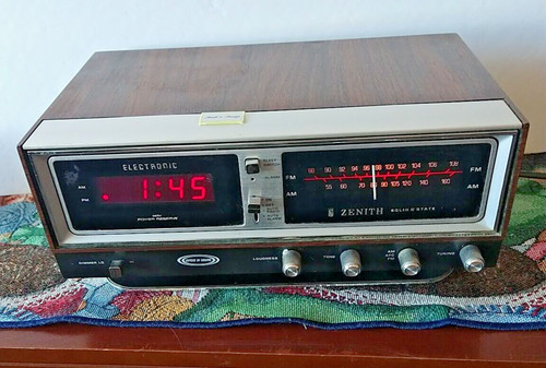 Zenith clock radio circle - zenith, of