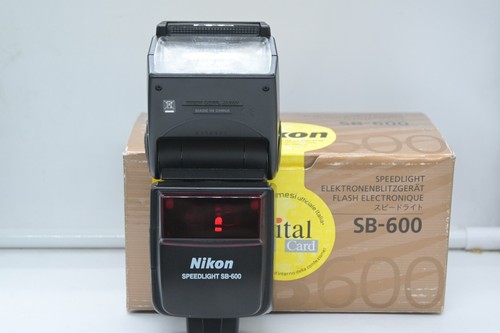 Nikon 600 - nikon, sb-600