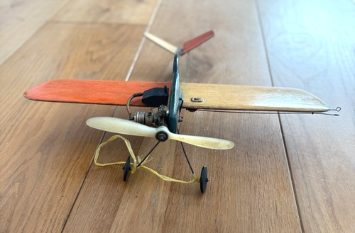 Cuneo stile aereo - , modello