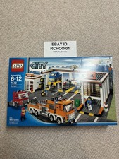 LEGO 7642 City Garage nuovo e
