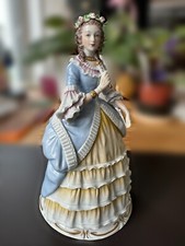 Statua porcellana antica