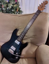 NUOVA chitarra elettrica Sterling by Music Man Sabre Deep Blue Burst. Allestimento professionale