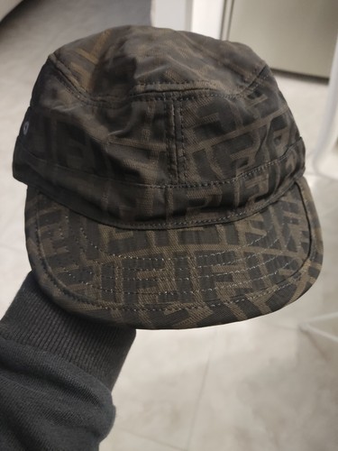 Cappello fendi made - fendi, italy