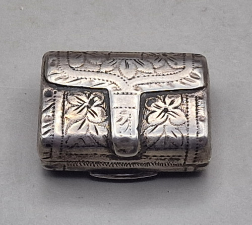 Antica borsa repousse - , in