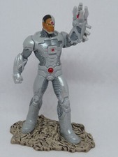 FIGURINE EN PVC SUPER HERO DC COMICS CYBORG