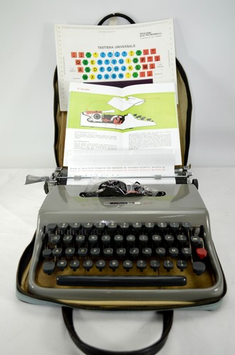 Macchina scrivere - da,