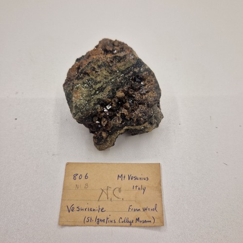 Vesuvianite matrice - su,