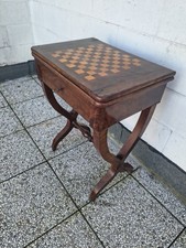 TAVOLO DA GIOCO CON SCACCHIERA