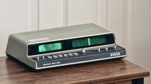 Decca alarm clock radio - radio, /