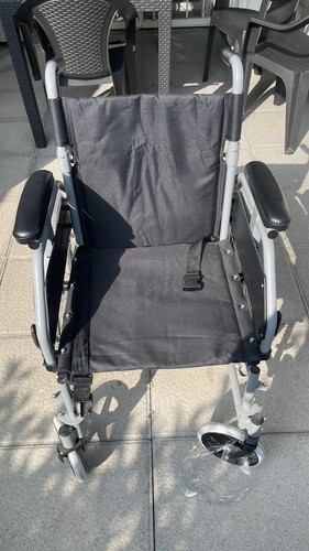 Carrozzina disabili pieghevole - carrozzina,