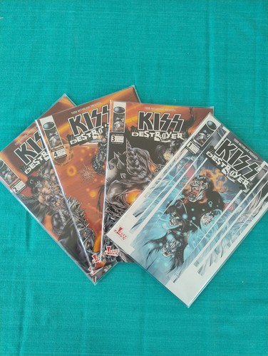 Kiss todd mcfarlane - todd,