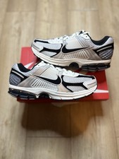 Nike Zoom Vomero 5 Photon Dust Black - [HQ1182-001] - Taglia UK8.5/US11W