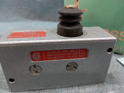 Burgess microinterruttore - microinterruttore, a