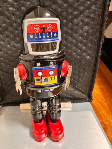 Robot latta roby - robot, in