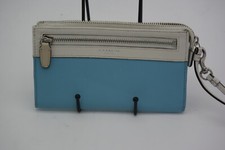Portafoglio Coach Wristlet Legacy Colorblock Zippy Robin Egg blu gesso bianco 7,75"