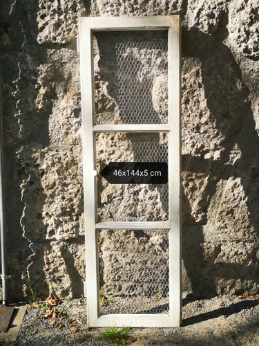 Finestra decorativa con rete - decorativa,