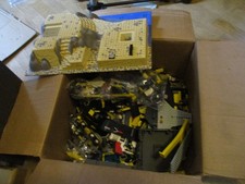 lego stock come da foto  5 kg mattoncini misti 7047  + 10 minifigures 