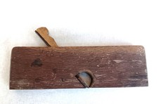 ANTICA PICCOLA PIALLA IN LEGNO