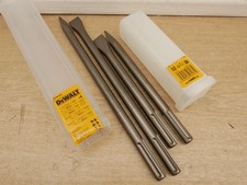 DEWALT SDSMAXSET 4 PEZZI SDS MAX SET SCALPELLI 25 MM SCALPELLI E PUNTI