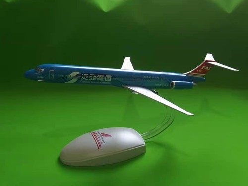 Mcdonnell douglas 1 130 - md-82, 1:130