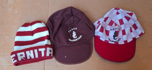 Tre cappellini calcio - tre,