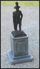 NINIVE 118H Monumento al