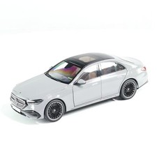 Modellino auto 1:18 Classe E