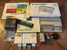 Amiga 500 con scatola e giochi