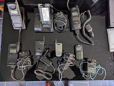 LOTTO STOCK DI 6 TELEFONI CELLULARI VINTAGE ED ACCESSORI VARI