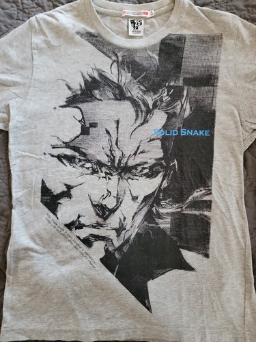 Uniqlo metal gear - metal, 25th