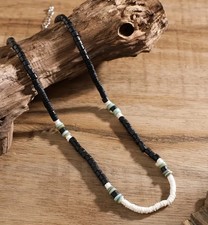 Collana di perle in legno