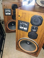Cerwin Vega D9 -  Walnut