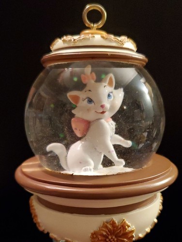 2010 disney store exclusive - store,
