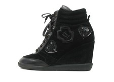 Sneakers John Galliano logo Y2K zeppa scamosciata