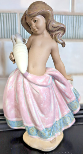 Lladro 12332 little - #, peasant