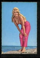 AK Pin-Up In Pantaloni