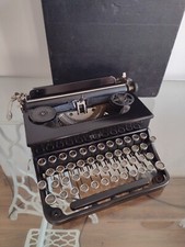 Typewriter Macchina da Scrivere Portatile ROYAL MOD.P anno 1928