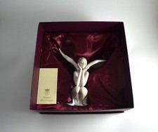 A156) Bellissima statua donna